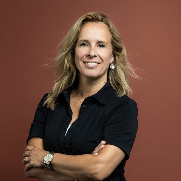 Mr. M.G. (Mariska) Bischop